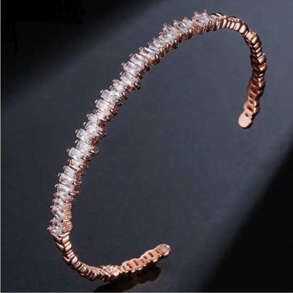 Rose Gold Filled Cubic Zirconia Staggered Bracelet